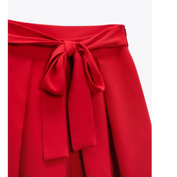 Bow Trim Skort Size S NWT - Picture 7 of 7